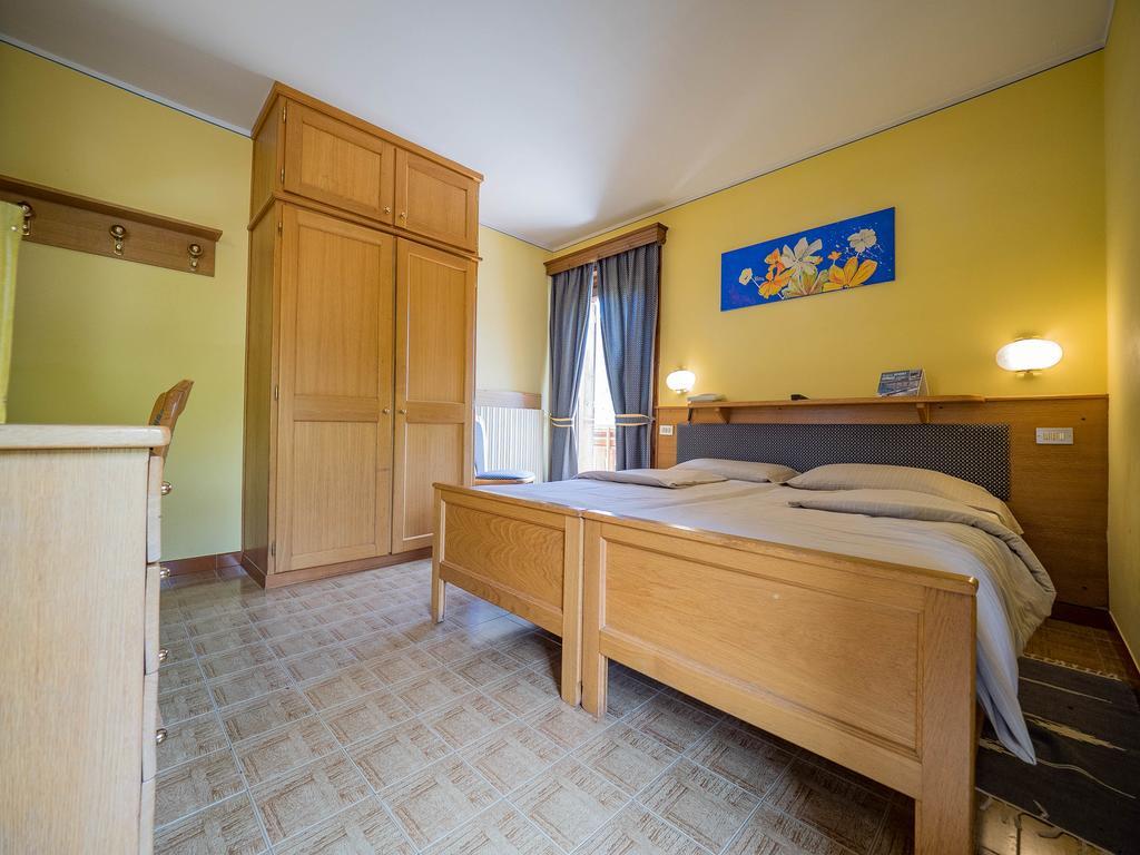Hotel Baita Della Luna Livigno Exterior foto